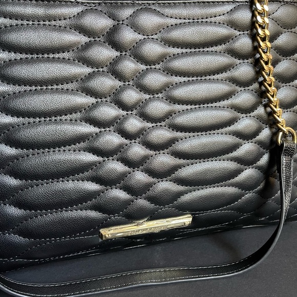 Betsey Johnson large black satchel bag 🖤 - Picture 5 of 5